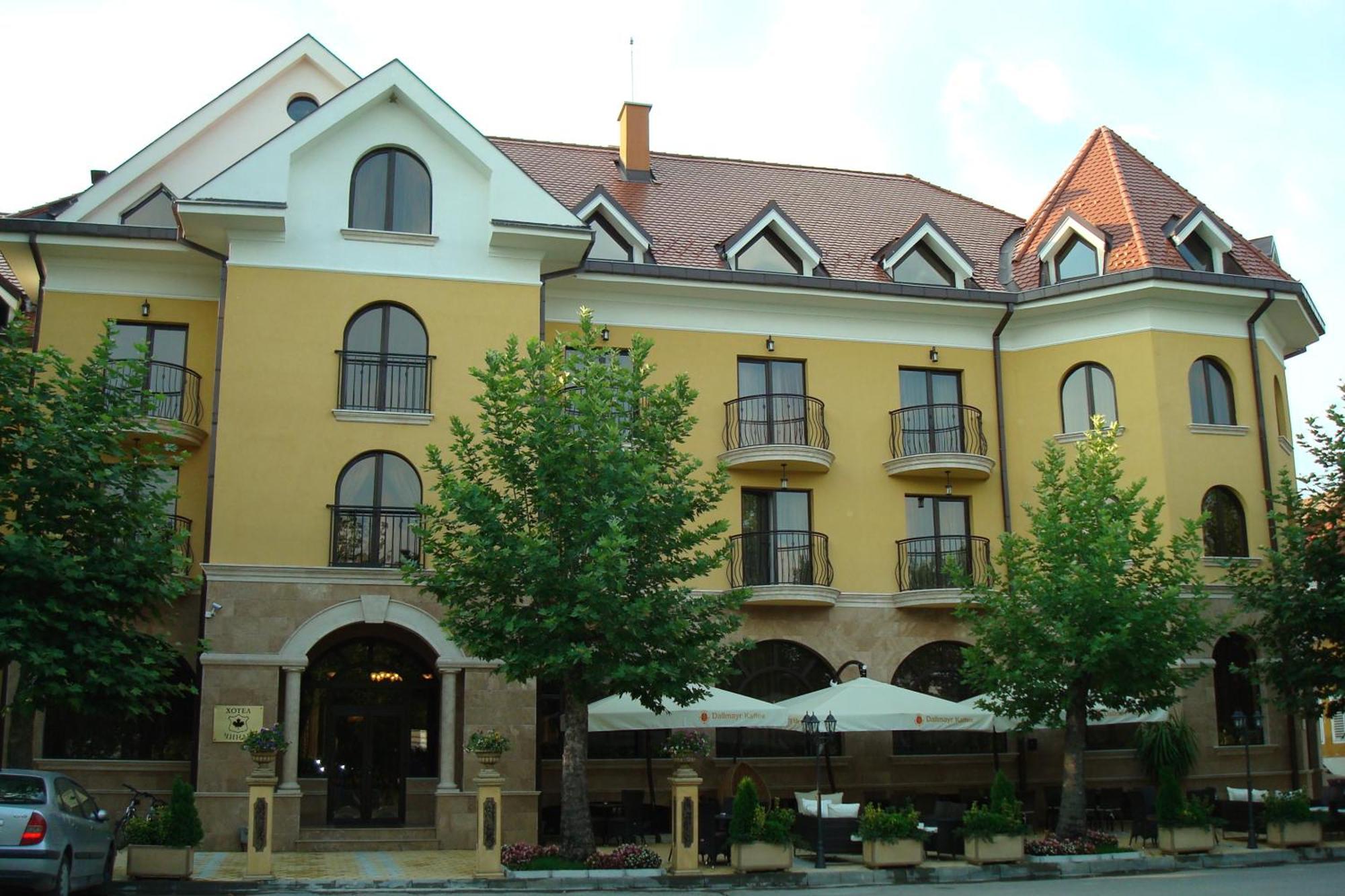 Hotel Chinar Hisarya Eksteriør billede