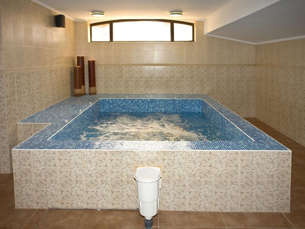 Hotel Chinar Hisarya Eksteriør billede