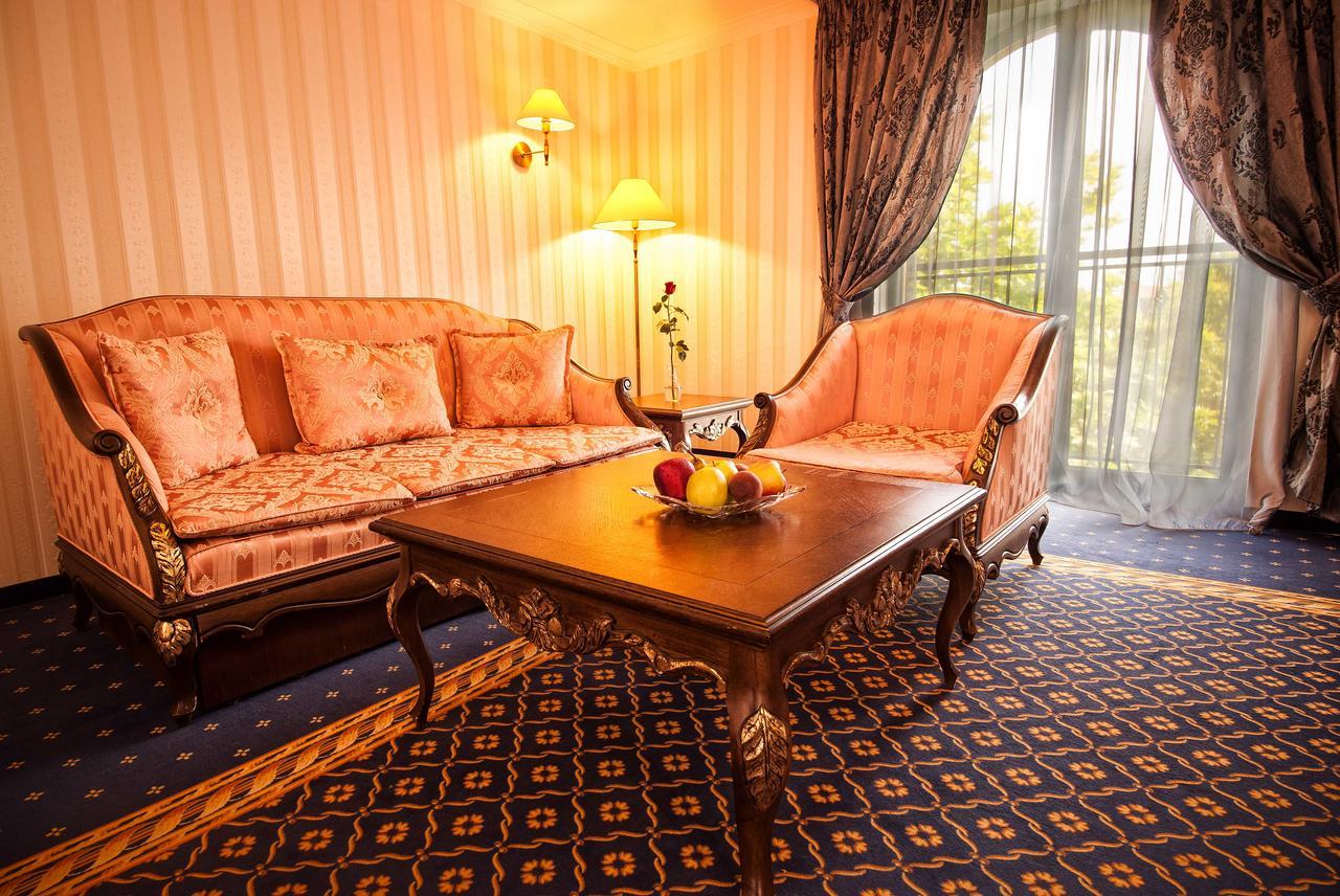 Hotel Chinar Hisarya Eksteriør billede