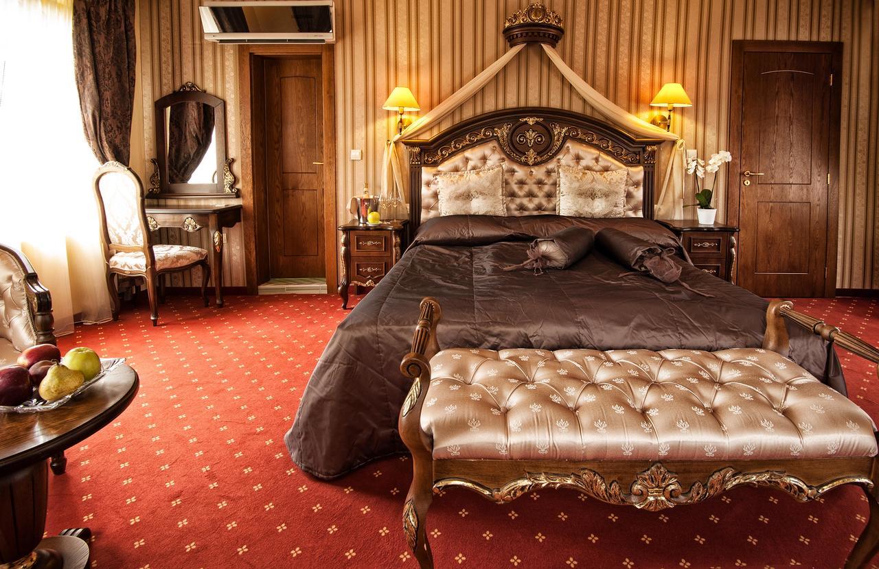 Hotel Chinar Hisarya Eksteriør billede