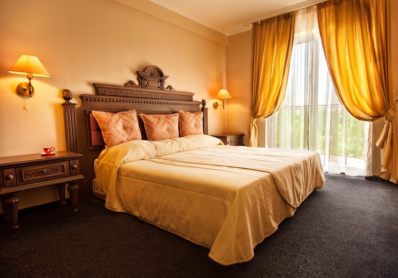 Hotel Chinar Hisarya Eksteriør billede