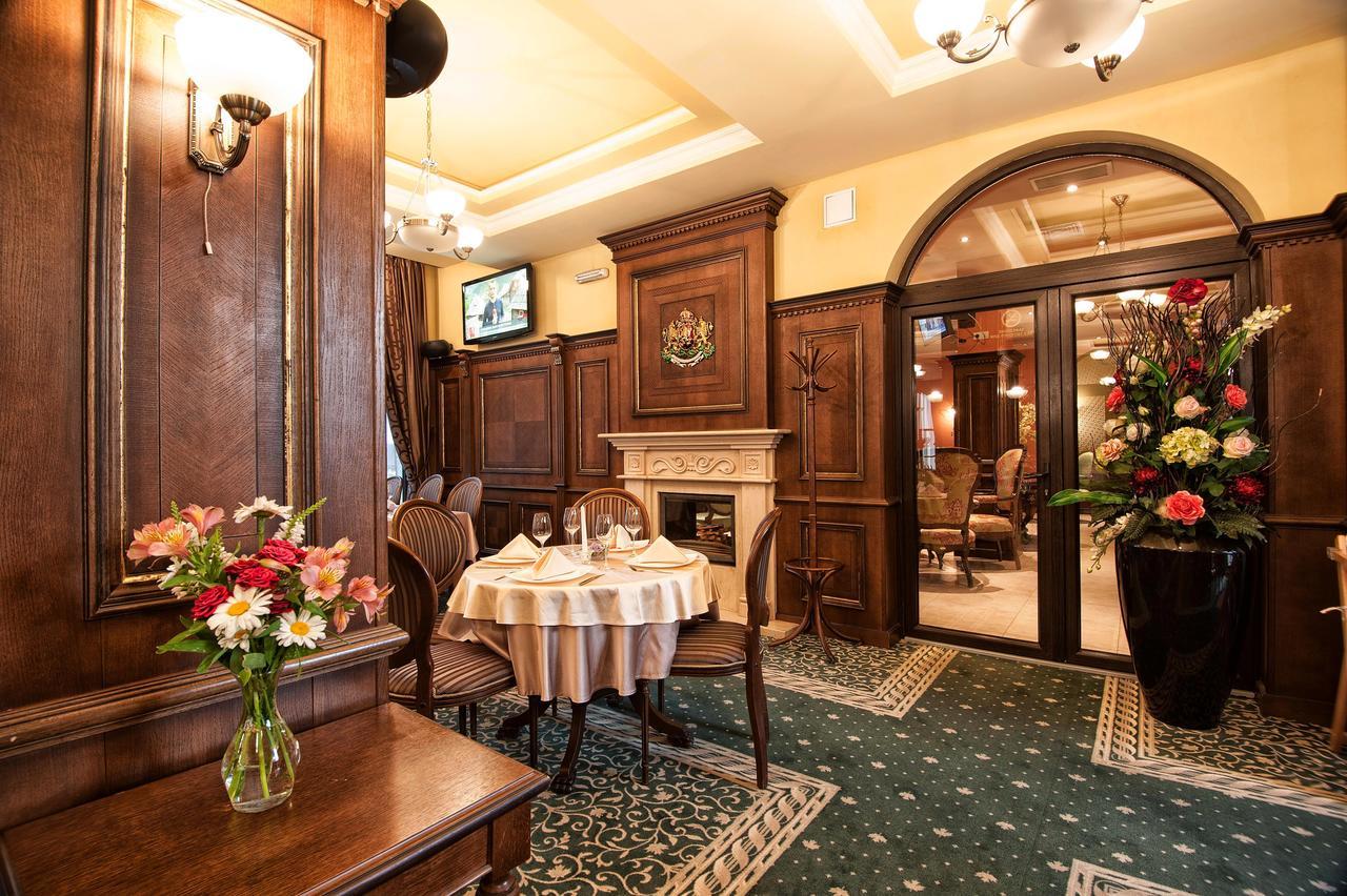 Hotel Chinar Hisarya Eksteriør billede