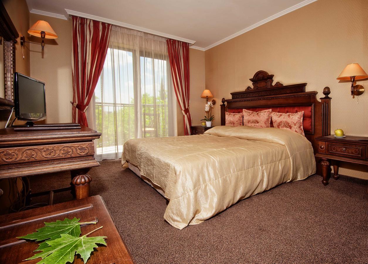 Hotel Chinar Hisarya Eksteriør billede
